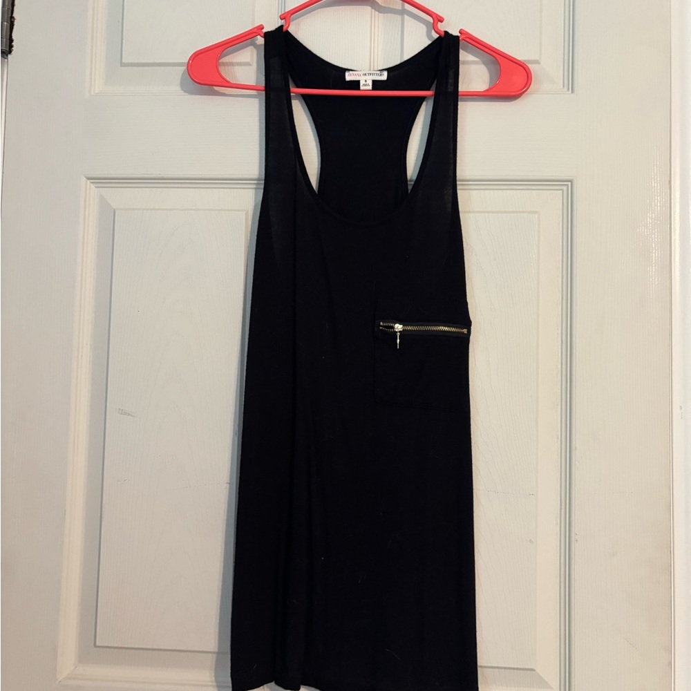 Zenana Outfitters Black Sleeveless Top